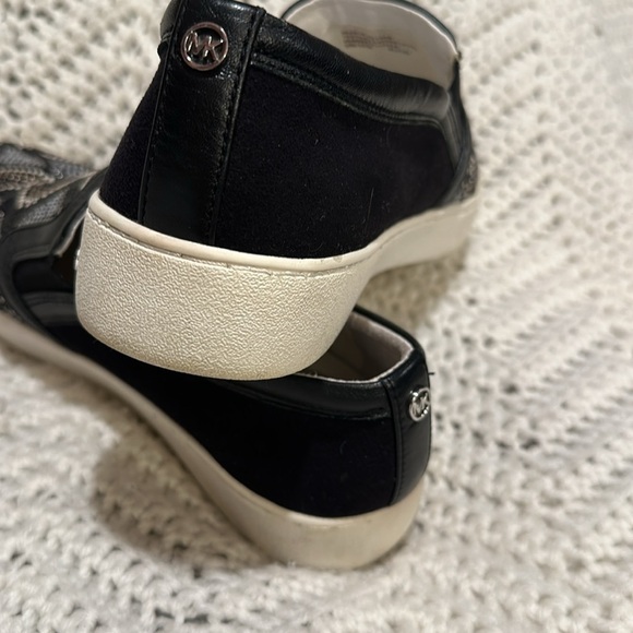 Michael Kors Leo Beaded Suede Slip-On Sneaker , 9 M - Picture 5 of 10